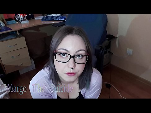 ❤️ Sexet pige med briller sutter Dildo dybt på kamera ❤️❌ Porno at da.yespornpics.ru ❌