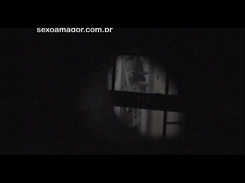 ❤️ Blondie bliver hemmeligt videooptaget af en voyeur fra nabolaget gemt bag hule mursten ❤️❌ Porno at da.yespornpics.ru ❌