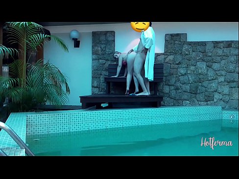 ❤️ Chef inviterer stuepige til poolen, men kunne ikke modstå en hot ❤️❌ Porno at da.yespornpics.ru ❌